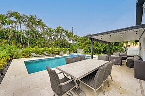 Naples Home w/ Patio < 1 Mi to Beaches!