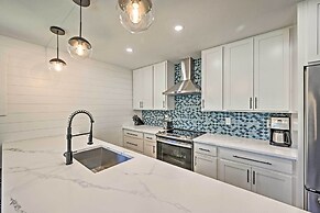 Naples Home w/ Patio < 1 Mi to Beaches!