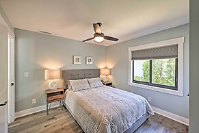 Naples Home w/ Patio < 1 Mi to Beaches!