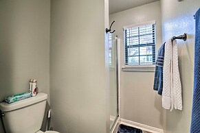 Lakefront Home < 3 Miles to Historic Granbury!