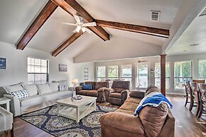 Lakefront Home < 3 Miles to Historic Granbury!