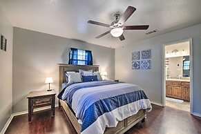 Lakefront Home < 3 Miles to Historic Granbury!