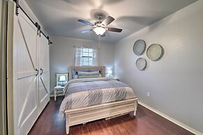 Lakefront Home < 3 Miles to Historic Granbury!