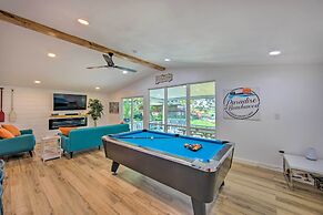 Modern Lakefront Mabank Home w/ Pool Table!