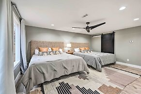 Lakefront Rogers Getaway w/ Hot Tub & Deck!