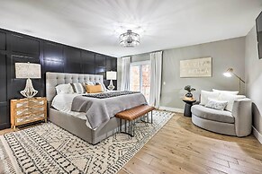 Lakefront Rogers Getaway w/ Hot Tub & Deck!