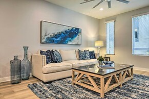Modern Irvine Condo w/ Pool - 7 Mi to Beach!