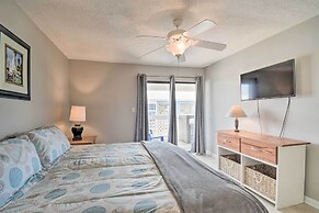 Gulf Shores Condo: Private Balcony & Beach Views!