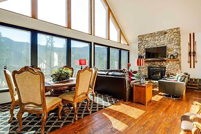 Roomy Alma Cabin w/ Pool Table: Ski, Hike, & Fish!