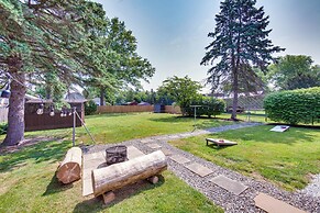 Marietta Home w/ Private Hot Tub, Pool Table!