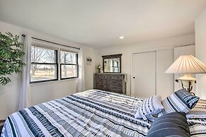 Marietta Home w/ Private Hot Tub, Pool Table!