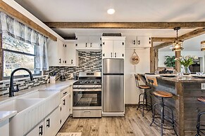 Marietta Home w/ Private Hot Tub, Pool Table!