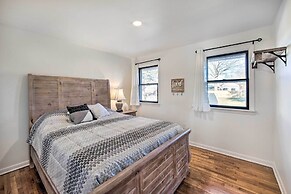 Marietta Home w/ Private Hot Tub, Pool Table!