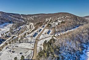 Townhome w/ Fireplace - Walk to Chairlift!