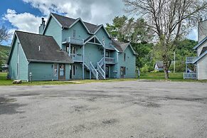 Townhome w/ Fireplace - Walk to Chairlift!