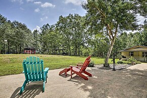 Hike On-site: Classic Cabin Nature Retreat