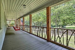 Hike On-site: Classic Cabin Nature Retreat