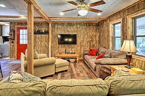 Hike On-site: Classic Cabin Nature Retreat