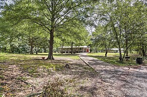 Hike On-site: Classic Cabin Nature Retreat
