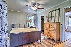 Hike On-site: Classic Cabin Nature Retreat
