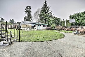 Spacious Kent Home ~ 17 Mi to Dtwn Seattle!