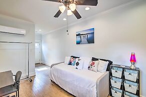 Central & Cozy Houston Studio - Pets Welcome!