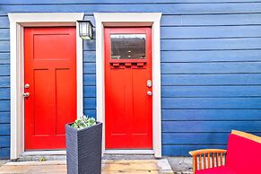 Central & Cozy Houston Studio - Pets Welcome!