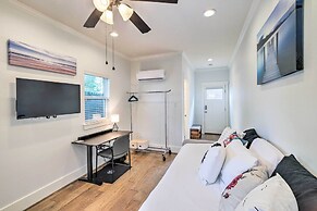 Central & Cozy Houston Studio - Pets Welcome!
