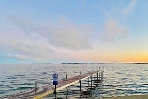 Charming Modern Cottage on Houghton Lake!