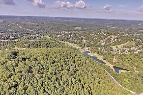 Ozark Mountain Condo ~ 2 Mi to Silver Dollar City!