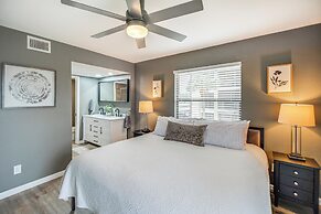 Stylish Fort Myers Condo ~ 2 Mi to Beaches!