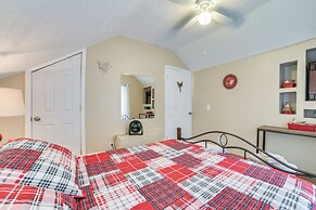 11 Mi to Lake Fife: Farmhouse w/ Yard & Fire Pit!