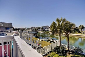 Ocean Isle Beach Home w/ Canal Views!