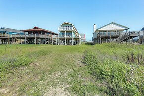 Ocean Access + BBQ Pit: Surfside Beach Family Home