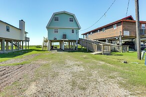 Ocean Access + BBQ Pit: Surfside Beach Family Home