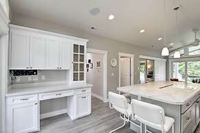 Contemporary Tacoma Cottage w/ Deck & Pond!