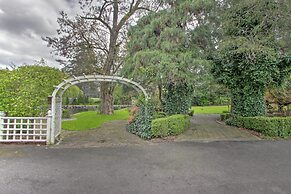 Contemporary Tacoma Cottage w/ Deck & Pond!
