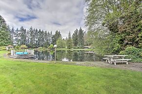 Contemporary Tacoma Cottage w/ Deck & Pond!