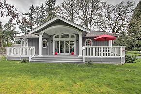 Contemporary Tacoma Cottage w/ Deck & Pond!