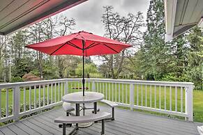 Contemporary Tacoma Cottage w/ Deck & Pond!