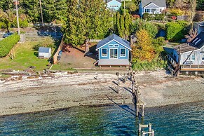 Manette Waterfront: Kayak the Bay & Walk to Town!