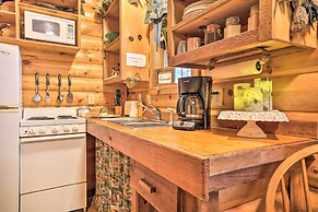 'cedar Falls Cabin 4': Nestled by Honey Creek