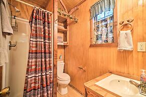 'cedar Falls Cabin 4': Nestled by Honey Creek