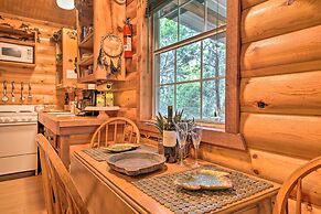 'cedar Falls Cabin 4': Nestled by Honey Creek