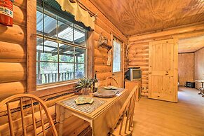 'cedar Falls Cabin 4': Nestled by Honey Creek