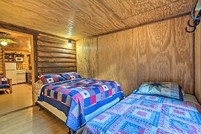 'cedar Falls Cabin 4': Nestled by Honey Creek