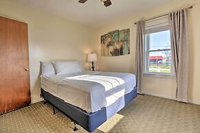 Charming East Bernstadt Retreat < 6 Acre Farm!