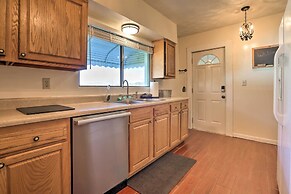 Charming East Bernstadt Retreat < 6 Acre Farm!