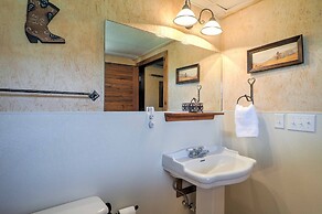 Charming Carmine Studio w/ Pond On 60-acre Farm!