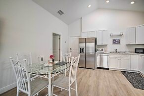 Sleek Tavares Condo 3 Miles to Downtown